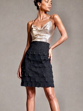 JS Collections sz 14 scalloped black skirt elastic waist slip on lined